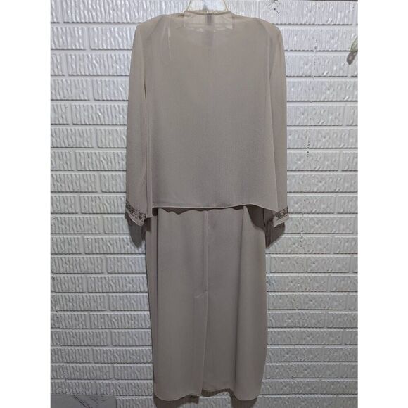 R & M Richards Karen Kwong Women's Beige Beaded 2Pc Formal Dress & Jacket Size 1 - Picture 8 of 10